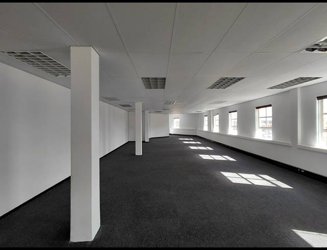 362M² OFFICE TO LET IN FOURWAYS